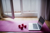 Legs extension sans machine : exercices efficaces